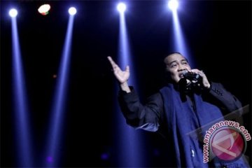 Meski sakit, Deddy Dhukun memukau di Java Jazz 2014