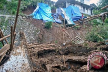 Sembilan meninggal tertimbun material longsor di Bogor