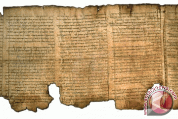 Teks kuno ditemukan di gua "Naskah Laut Mati"