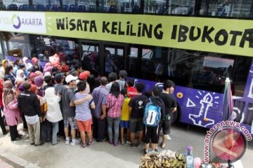 Penumpang bus wisata Jakarta membludak