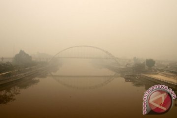 Jarak pandang di Pekanbaru hanya 50 meter