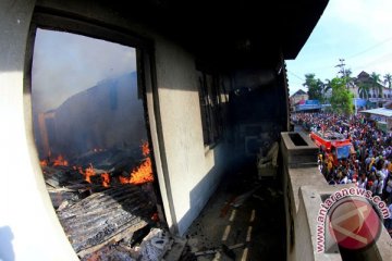 Gubernur Gorontalo ajak korban kebakaran tinggal di rumah dinas