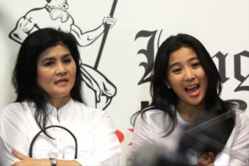 Keterangan Pers Olivia Zalianty