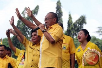 Aburizal Bakrie ajak masyarakat setia pada Golkar