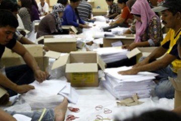 Kejar Target Pelipatan/Joko Sulistyo