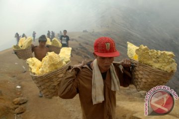 Pembatasan pendakian masih diberlakukan di Gunung Ijen