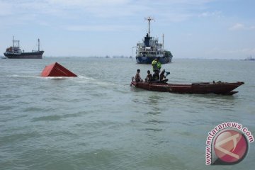 Gelombang tinggi picu tabrakan kapal di Riau