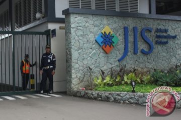 Polisi periksa dua guru Jakarta International School