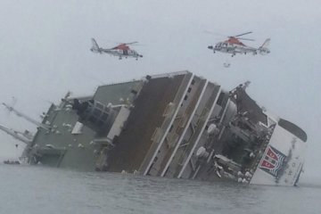 Keluarga kenang korban Kapal Sewol