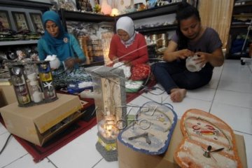 Kerajinan Berbahan Kerang