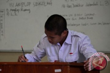 SBY beri selamat peraih ujian nasional SMA tertinggi