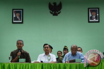 Boediono janji kawal pengembangan bandara Ahmad Yani