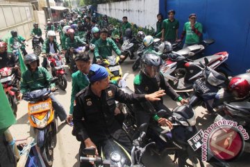 Legislator dukung demonstrate May Day