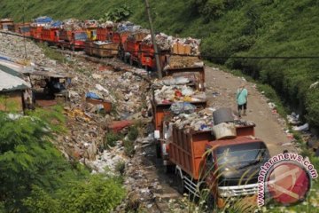 Pemkot Bekasi butuh 200 unit truk sampah