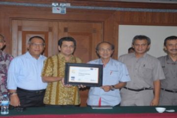 Predikat Bintang 5/Larno