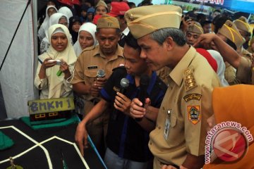 Gubernur Jateng minta staf khususnya kembalikan mobil dinas