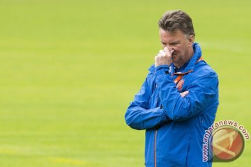 Louis van Gaal kecewa