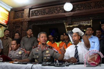 Polda Riau buru komplotan pembobol ATM BRI