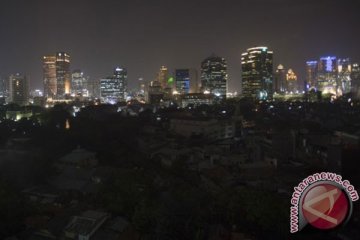Listrik padam di sebagian Jakarta, masyarakat sengsara