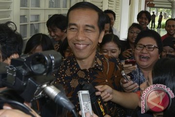 Jokowi resmikan tiga pasar tradisional