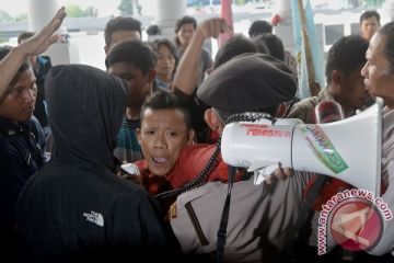 DEMO KORUPSI MAROS