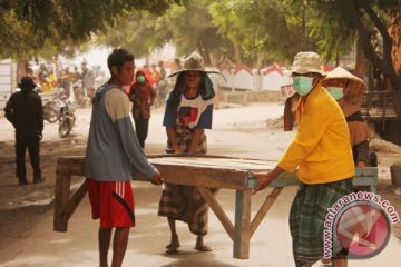 Ratusan warga Sangiang mulai terserang ISPA