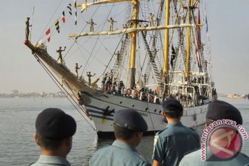 Komandan KRI Dewaruci jamu tamu kehormatan