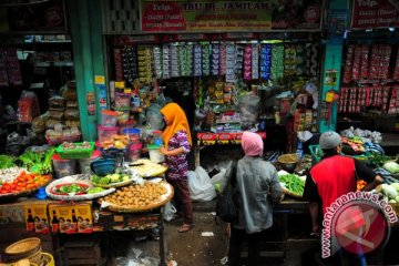 Harga sembako di Bekasi belum turun