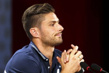 Giroud di Arsenal sampai 2018