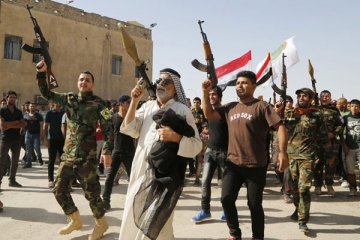 Suku-suku Sunni berbalik perangi ISIS