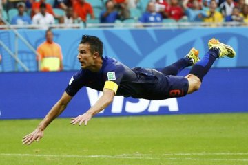 Van Persie ingin lepas dari kutukan fase grup