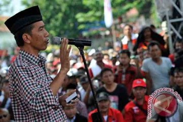 Jokowi shalat sunnah di Raudoh Rasulullah Madinah