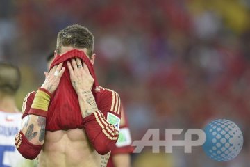 Juara dunia Spanyol tersingkir