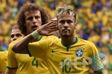 Neymar dan Costa menangkan Brasil 2-1 atas Peru