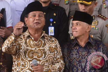 Prabowo-Hatta buka puasa bersama di DPP PKS
