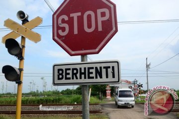 Pelajar SD tewas ditabrak kereta api di Cirebon