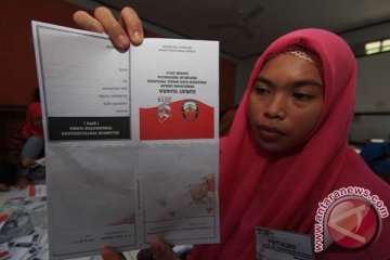 KPU Trenggalek keluhkan kualitas kertas surat suara