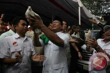 Prabowo Subianto ajak partai terus bersaing