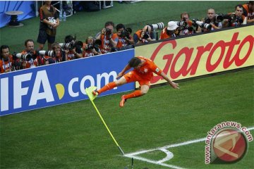 Memori Bergkamp di balik semifinal Belanda vs Argentina