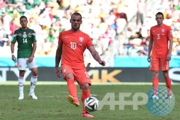 Sneijder samakan kedudukan 1-1