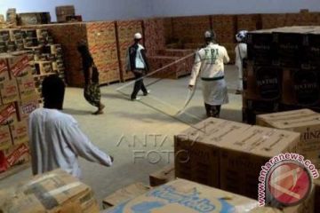 FPI GEREBEK GUDANG MIRAS