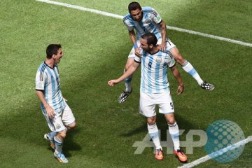 Higuain hanya butuh delapan menit bawa Argentina unggul 1-0