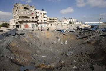 Roket Gaza ledakkan terminal gas Israel