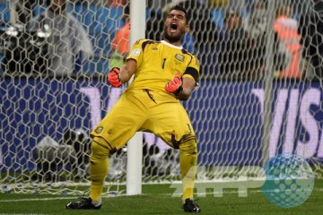 Kiper Romero "Man of the Match" Belanda vs Argentina