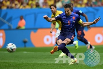 Van Persie buka keunggulan Belanda 1-0
