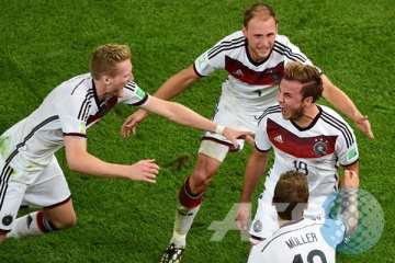 Goetze cetak gol, Jerman unggul 1-0