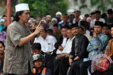 Emha "Cak Nun" Ainun Nadjib ceramah rohani di Lapas Madiun