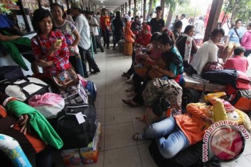 Sopir bus di Terminal Kalideres jalani tes urine