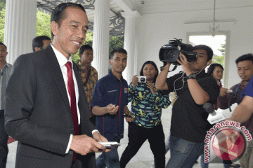 Jokowi kembali berkantor di balai kota DKI