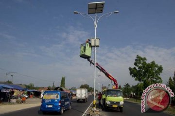 55 dari 210 unit lampu penerangan jalan "solar cell" di Agam dicuri